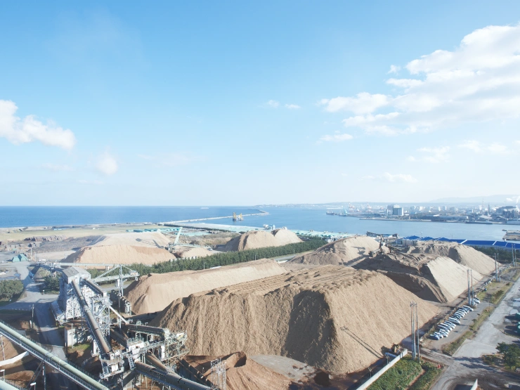 三菱製紙 八戸工場<br>チップヤード