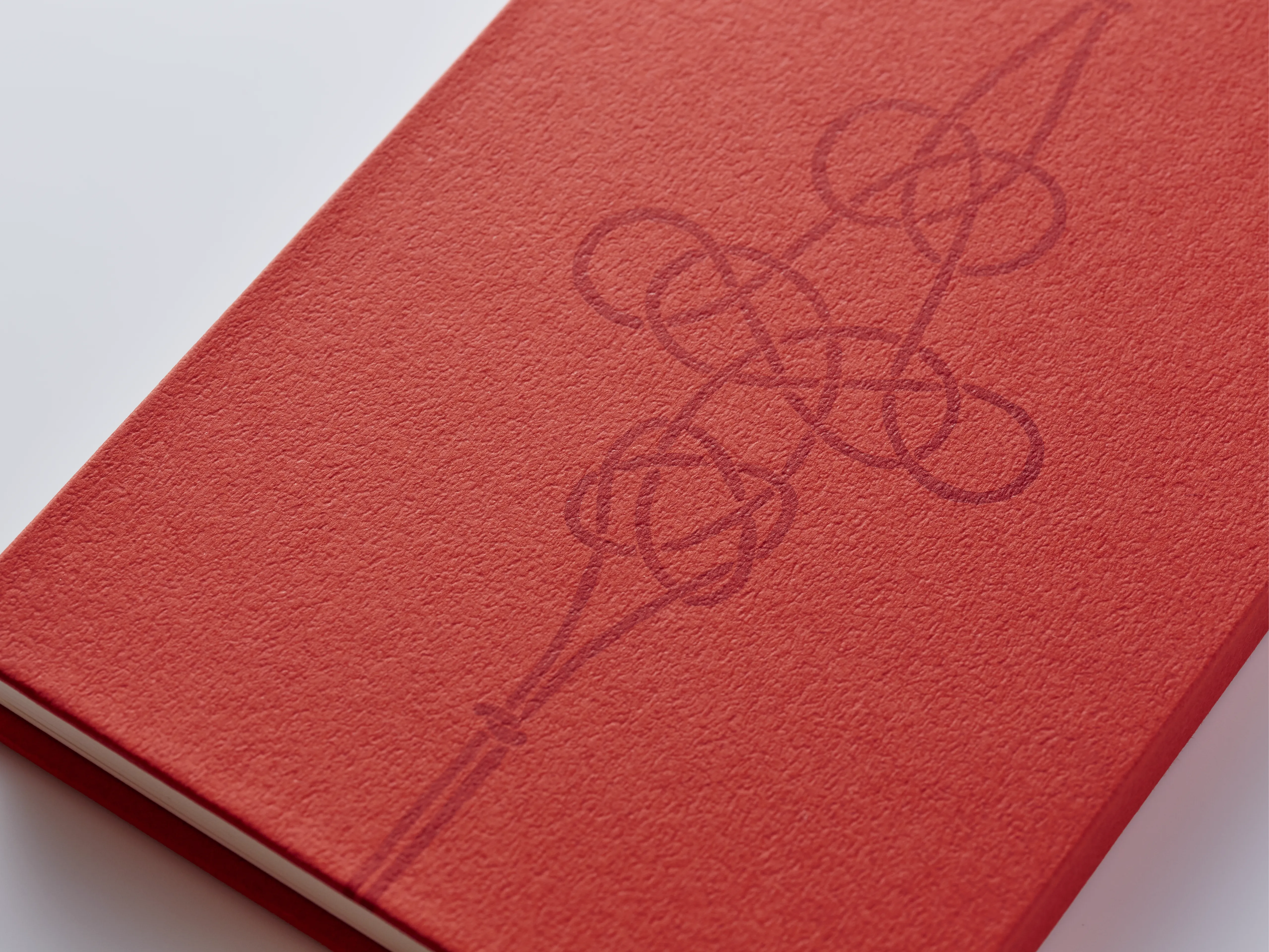 伝統と未来を結ぶかたち<br>川越氷川神社
十二色の「結び」御朱印帳