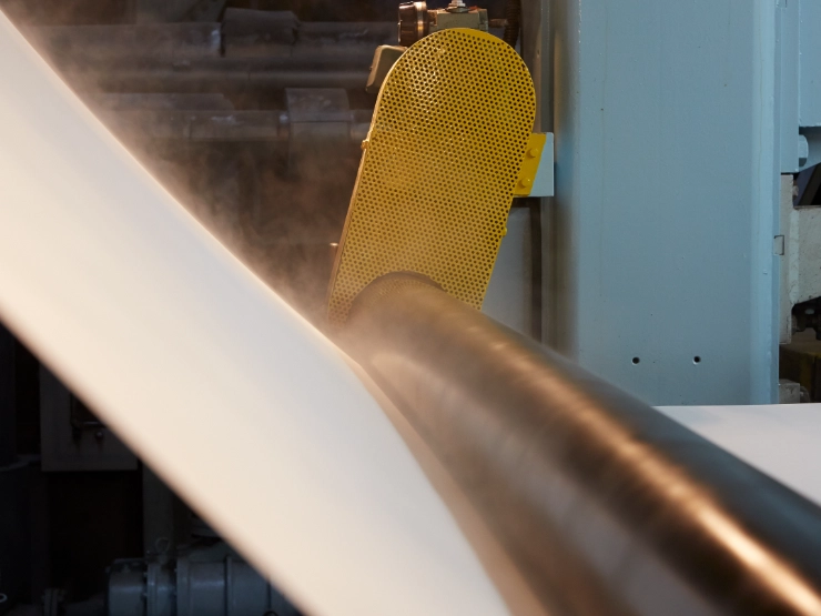 日清紡ペーパー プロダクツ<br>富士事業所 円網抄紙機