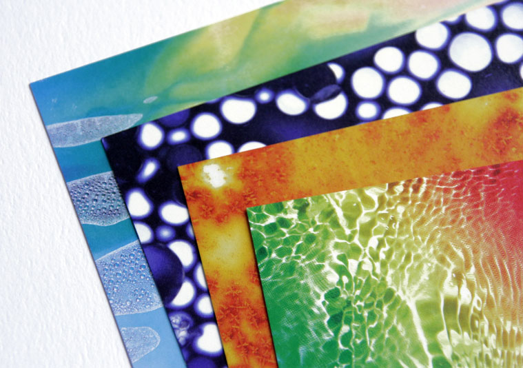 竹尾のオリジナルグリーティングカード2013　鮮やかな色彩の4枚のポストカード